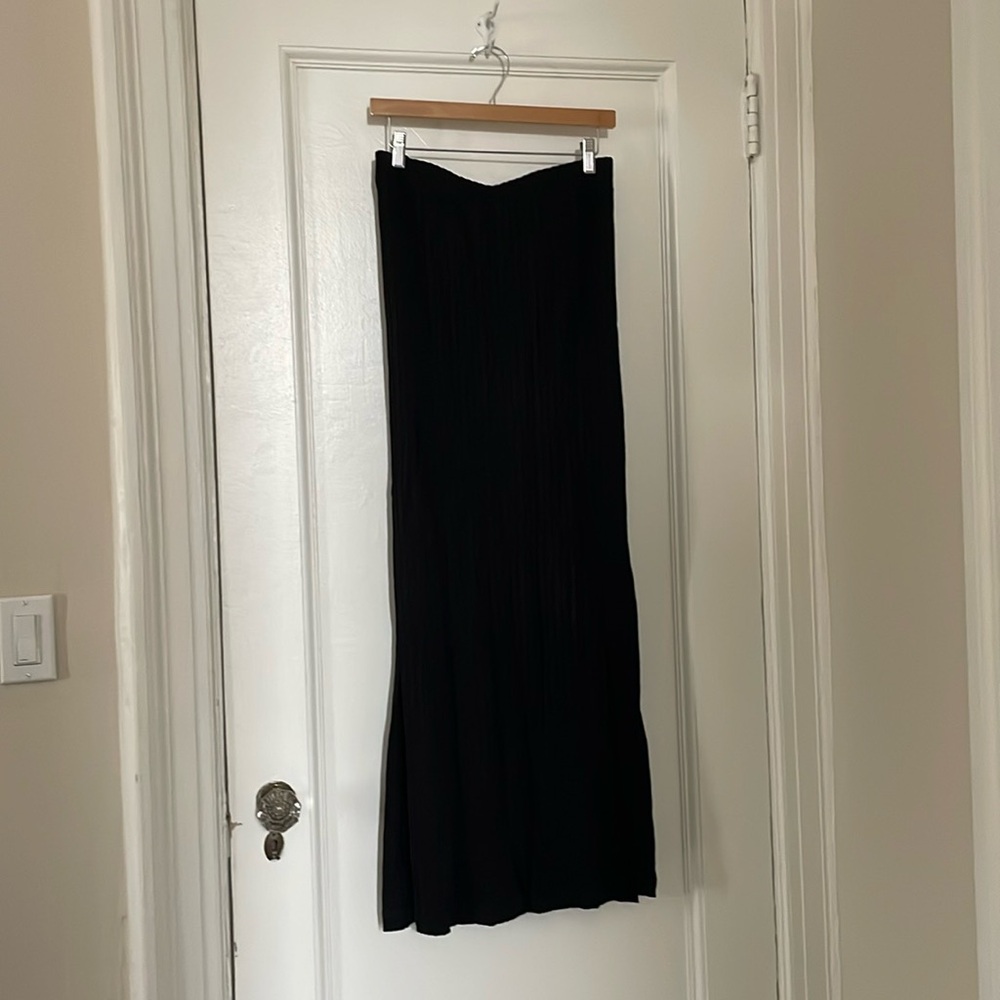 Esse Studios ribbed tube maxi skirt w side slits, black. Size AU 12, US 8. NWT